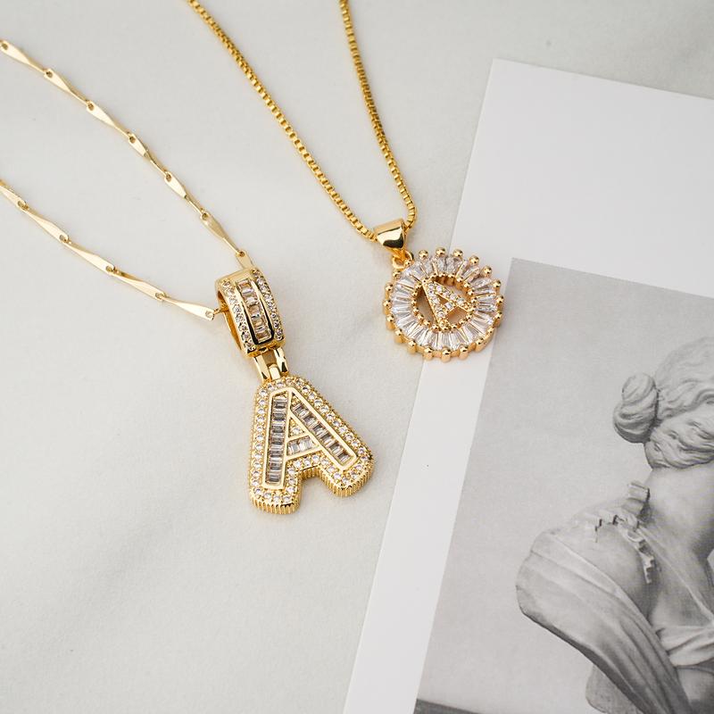 AISHA™ - Colliers pendentifs élégants avec initiale (lot de 2)