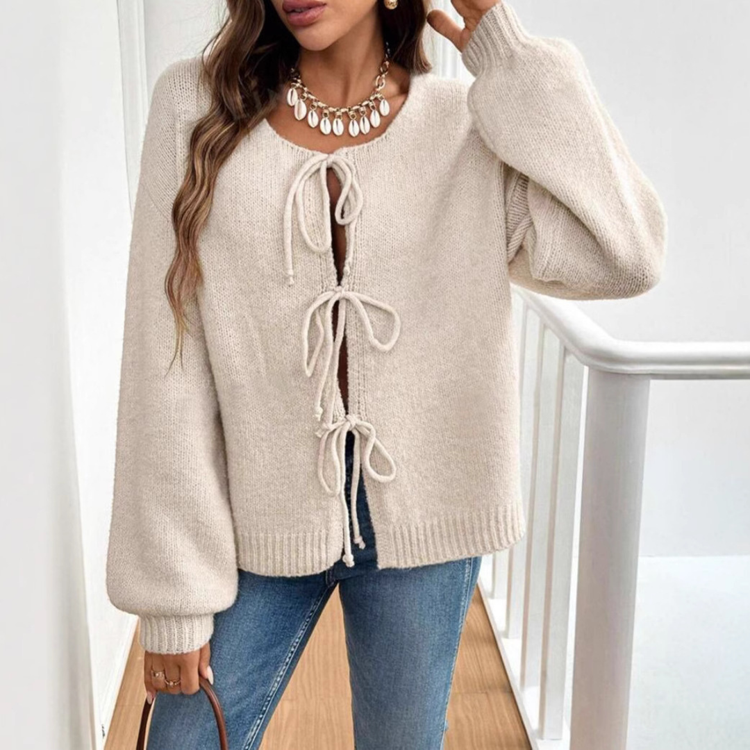 ADRIENNE™ - Gilet chic à manches longues, col rond et nœud sur le devant