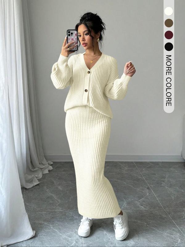 LEA™ - Ensemble pull boutonné et jupe longue en maille unie