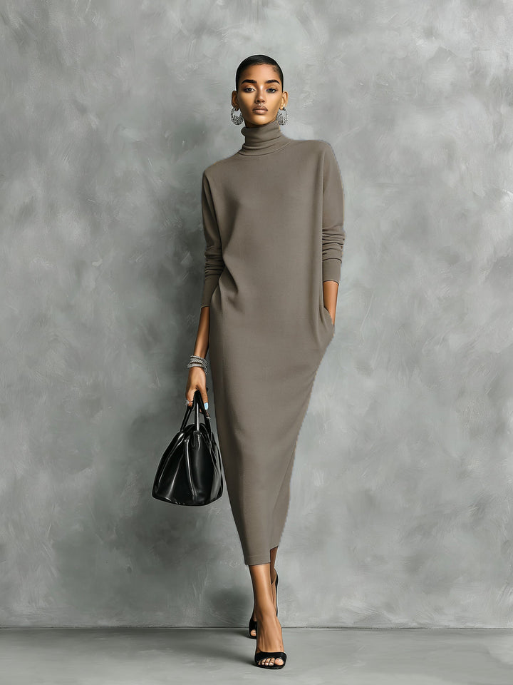 Robe midi noire tricotée à col roulé et manches longues