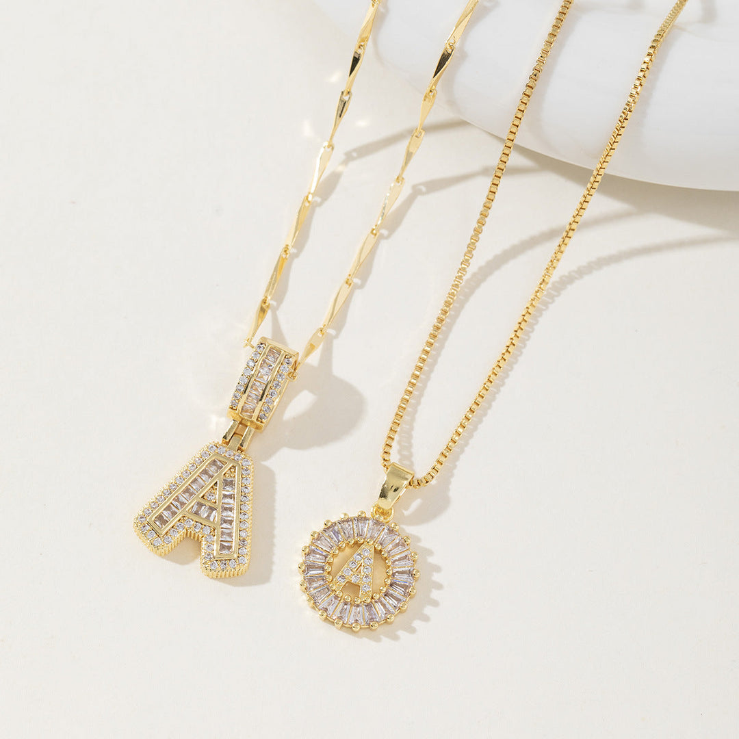 AISHA™ - Colliers pendentifs élégants avec initiale (lot de 2)