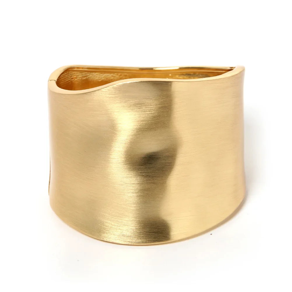RAYNA™ – Bracelet asymétrique chic et affirmé 