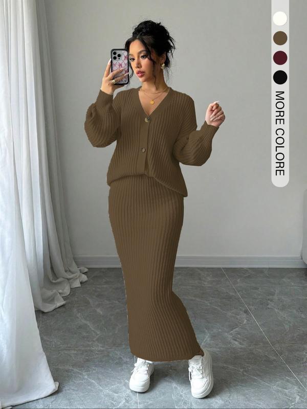 LEA™ - Ensemble pull boutonné et jupe longue en maille unie